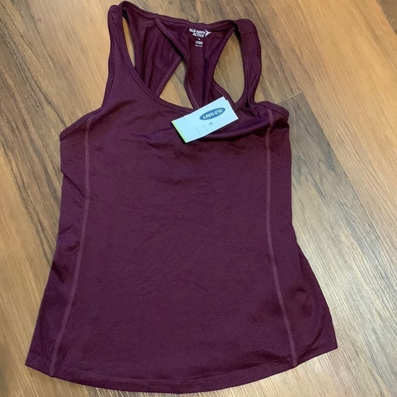 Old Navy Tops - Old Navy Active GO-DRY Small NWT